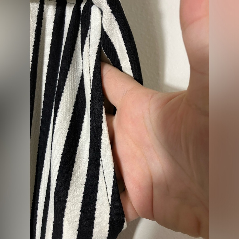 ANYBODY Pants Women’s Sz L Black And White Stripe Pull On Elastic Waist Casual - Picture 2 of 9